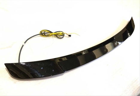 AUDI A3 2013-2019 SEDAN IÇIN UYUMLU LED SPOILER PIANO BLACK (PARLAK SIYAH)